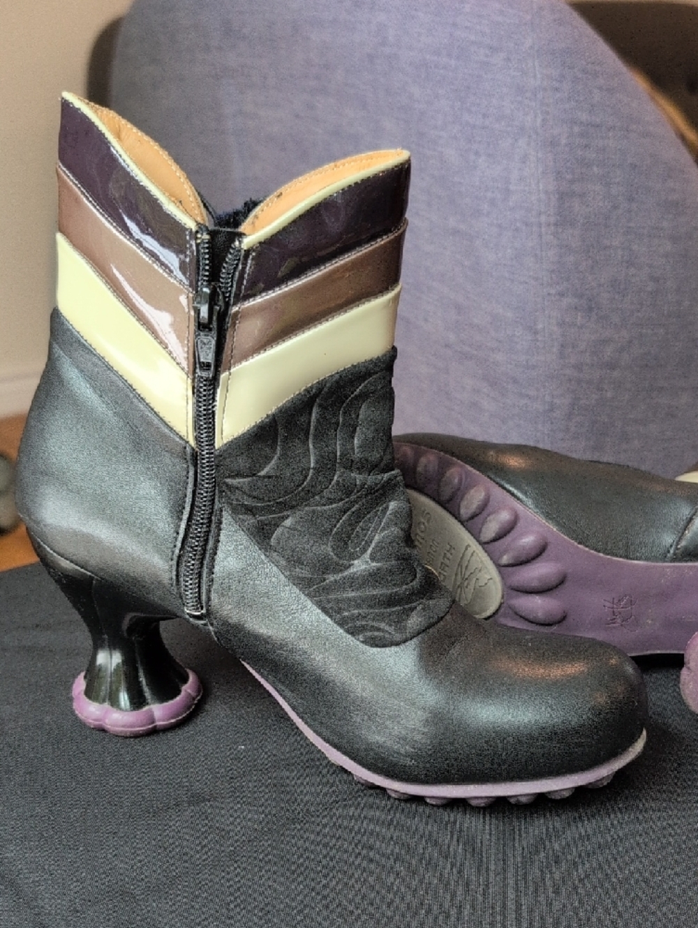 John Fluevog Cosmos Copernicus Side-lace Ankle Boots - Picture 7 of 12